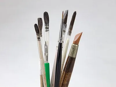 Corsi e seminari di pittura e decorazione a terzo fuoco su porcellana.