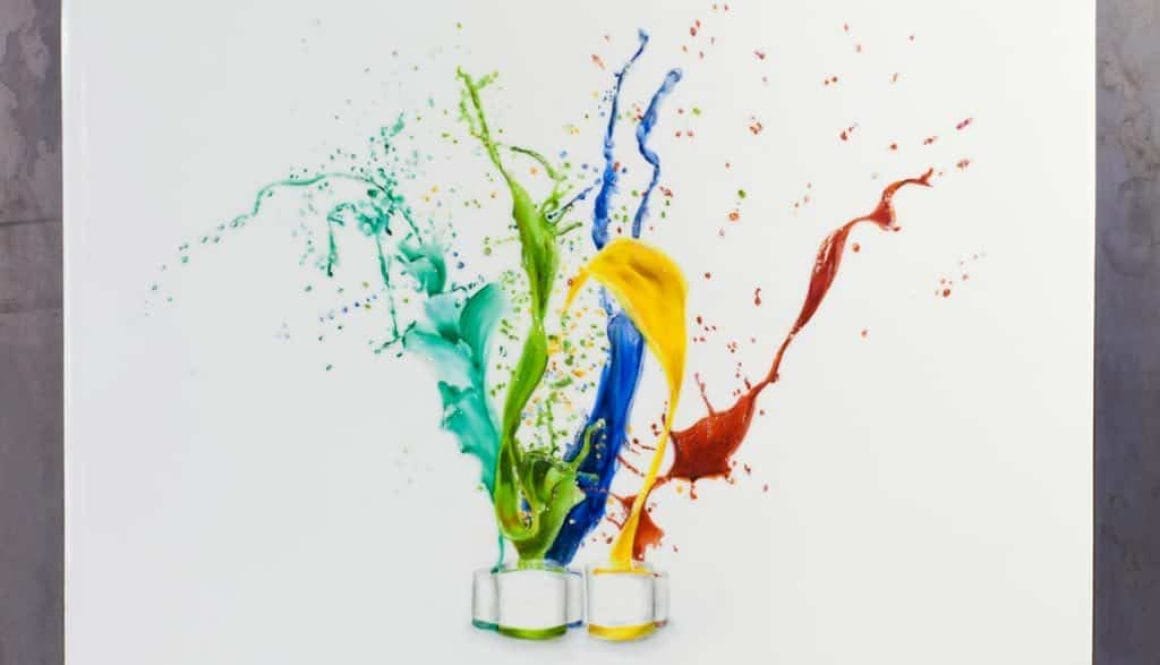 energia-dei-colori Esplosione di colori dipinta su porcellana a terzo fuoco con medium universale