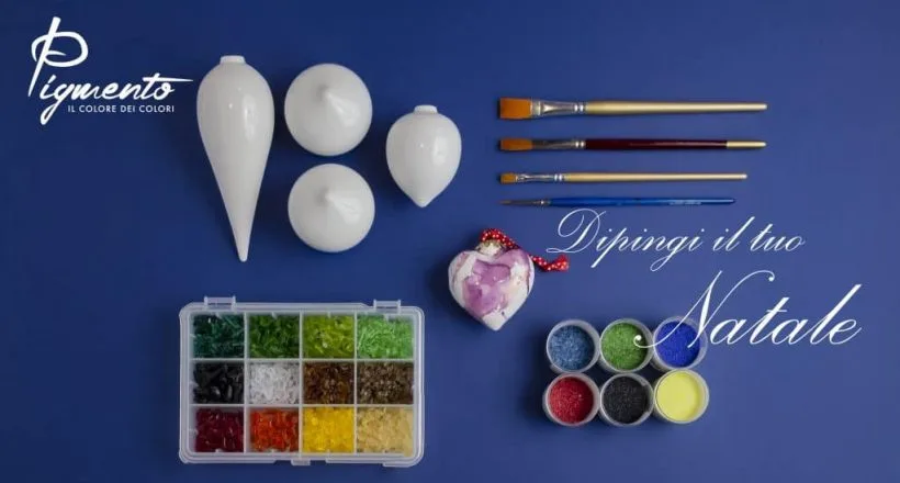 Seminario di pittura su porcellana per decorare addobbi natalizi su porcellana con i lustri